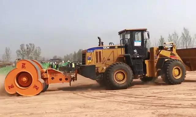 江蘇沖擊壓路機(jī)_沖擊碾在線咨詢