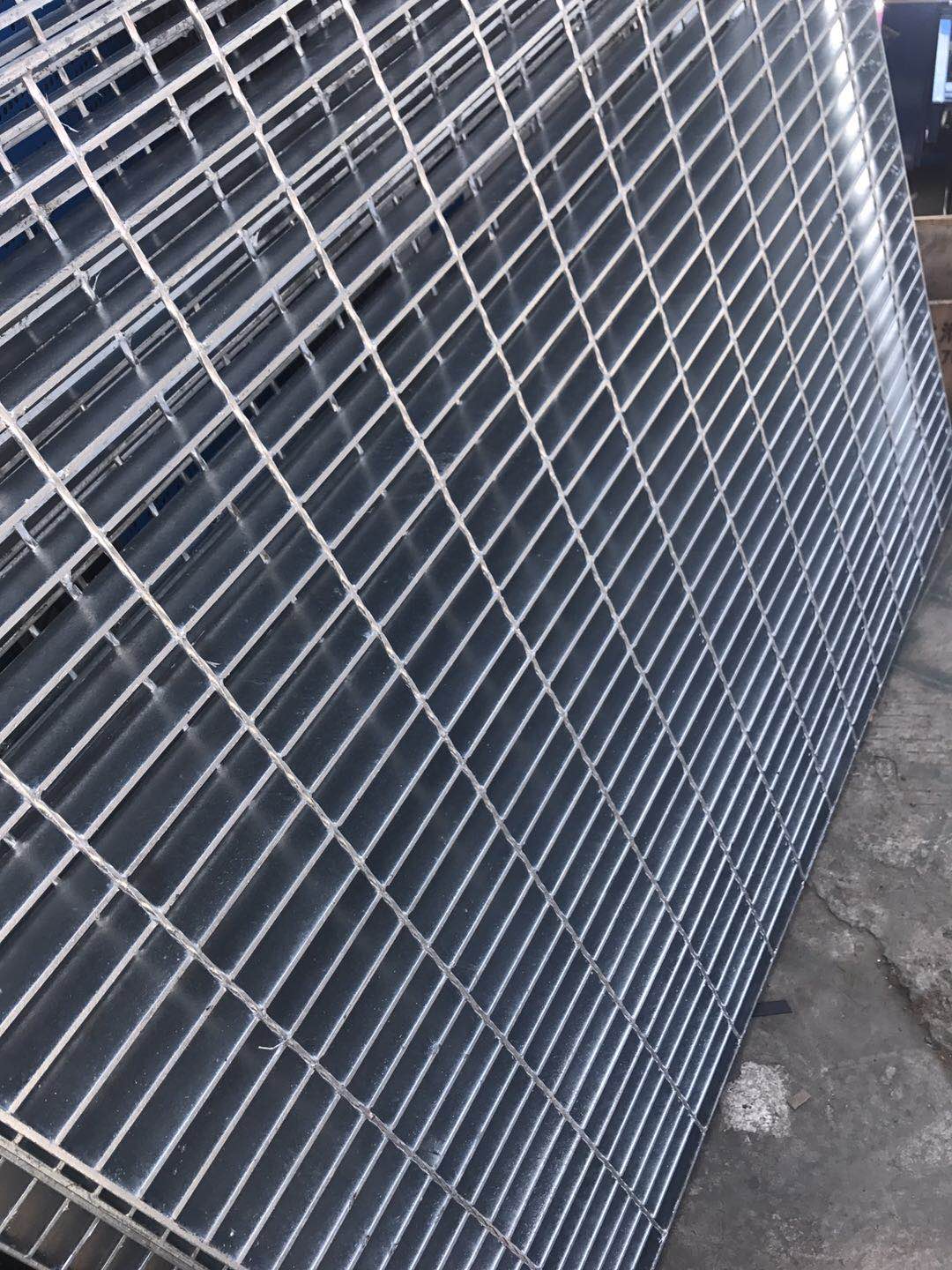 鍍鋅格柵板｜西安鍍鋅格柵板廠家直銷｜西安鍍鋅格柵板批發(fā)價格｜西安鍍鋅格柵板現(xiàn)貨