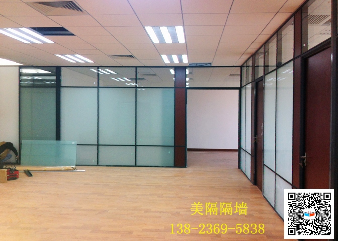 深圳雙層玻璃隔斷墻