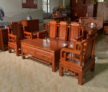 注重質(zhì)量和信譽(yù)的老榆木家具市場(chǎng)