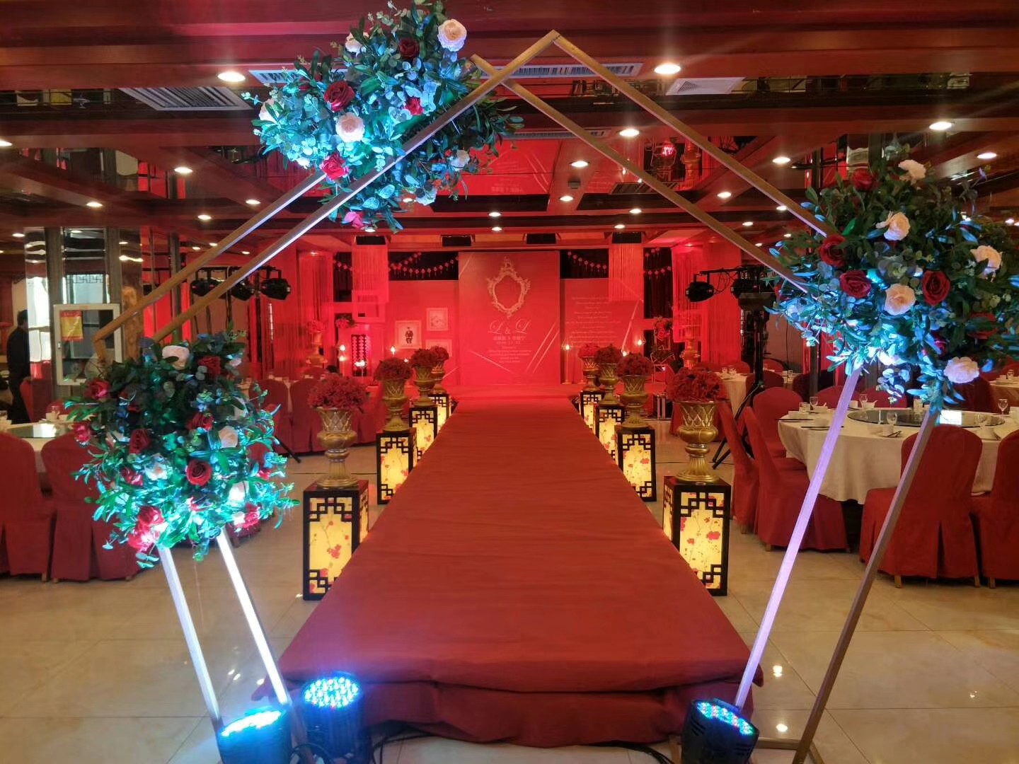 供應(yīng)廊坊展會搭建展會設(shè)備舞臺燈光租賃 廊坊展會搭建展舞臺燈光音響租賃