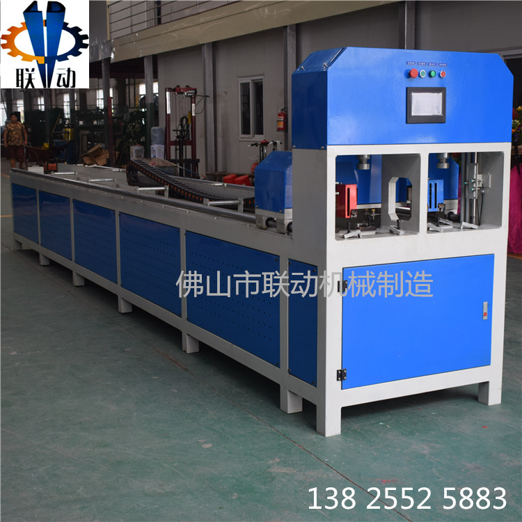 護(hù)欄全自動(dòng)沖孔機(jī)不銹鋼公路護(hù)欄沖孔機(jī)液壓 方管全自動(dòng)沖孔機(jī) 全自動(dòng)沖孔機(jī)廠家直銷