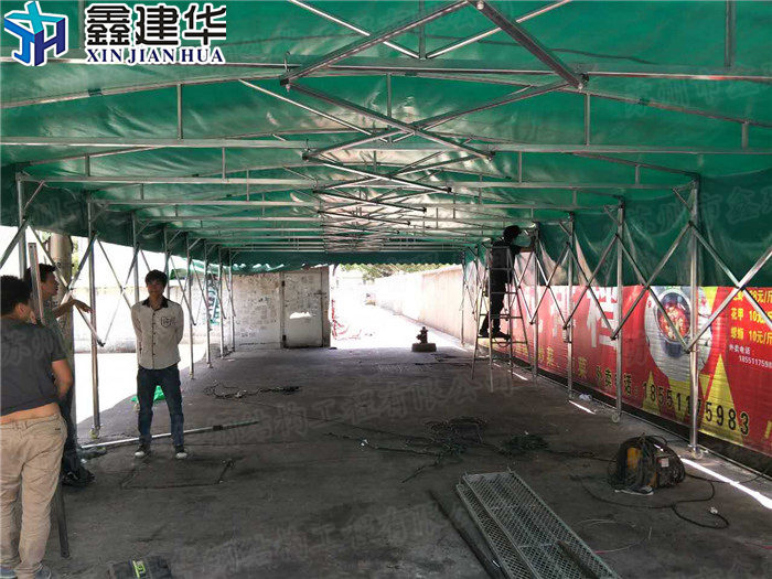 張店區(qū)戶外伸縮推拉雨棚鑫距華量大從優(yōu)   伸縮推拉雨棚鑫距華廠家