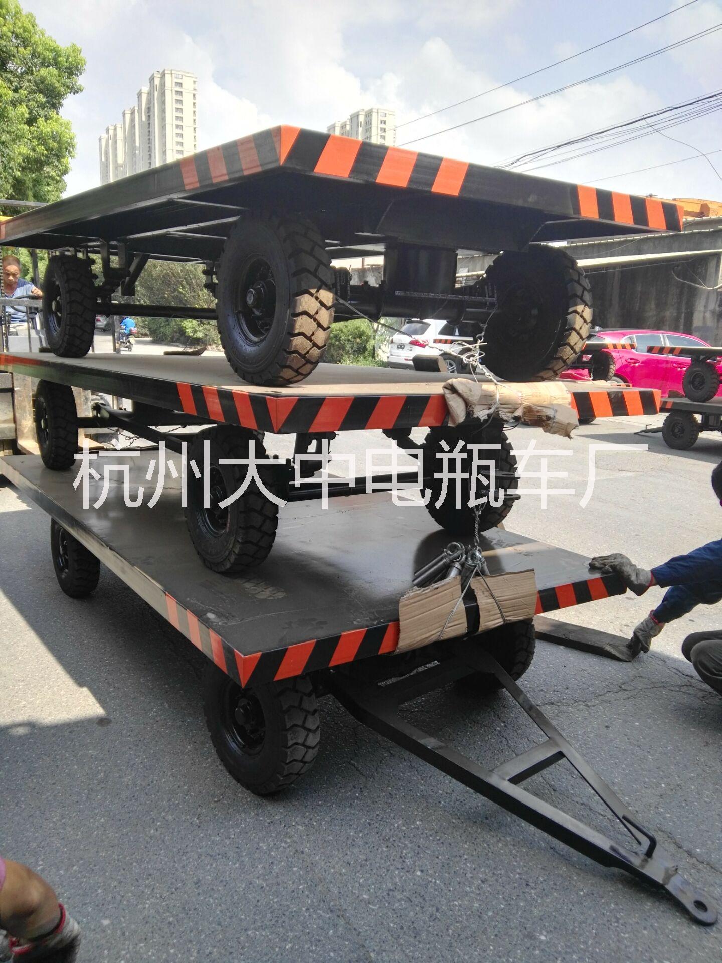 平板拖掛車(chē) 廠家批發(fā)平板拖掛轉(zhuǎn)運(yùn)車(chē)