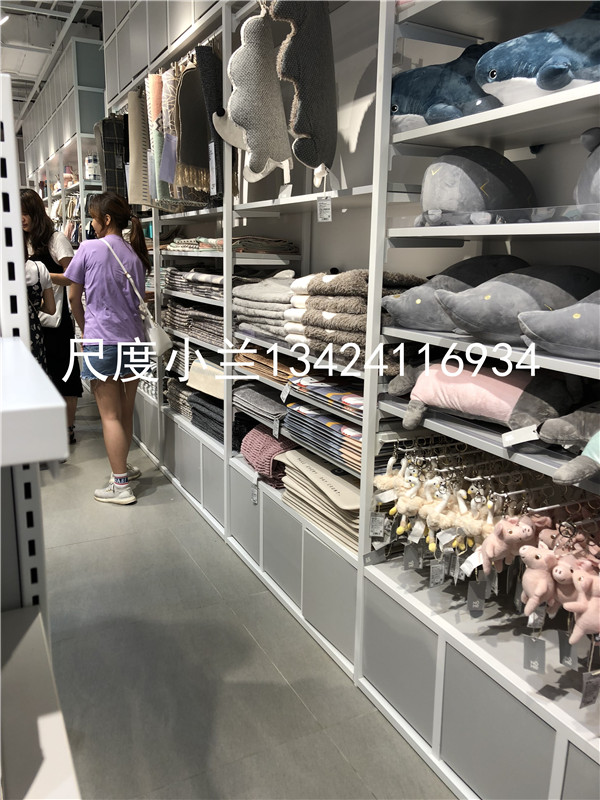 優(yōu)品店貨架，伶俐飾品店貨架，三福貨架，nome貨架 nome貨架化妝品流水臺