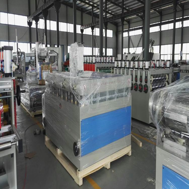 塑奧80雙螺桿PVC發(fā)泡板生產(chǎn)線