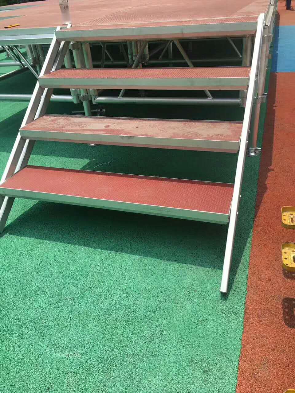 鋁合金舞臺(tái)1220乘1220和1220乘2440