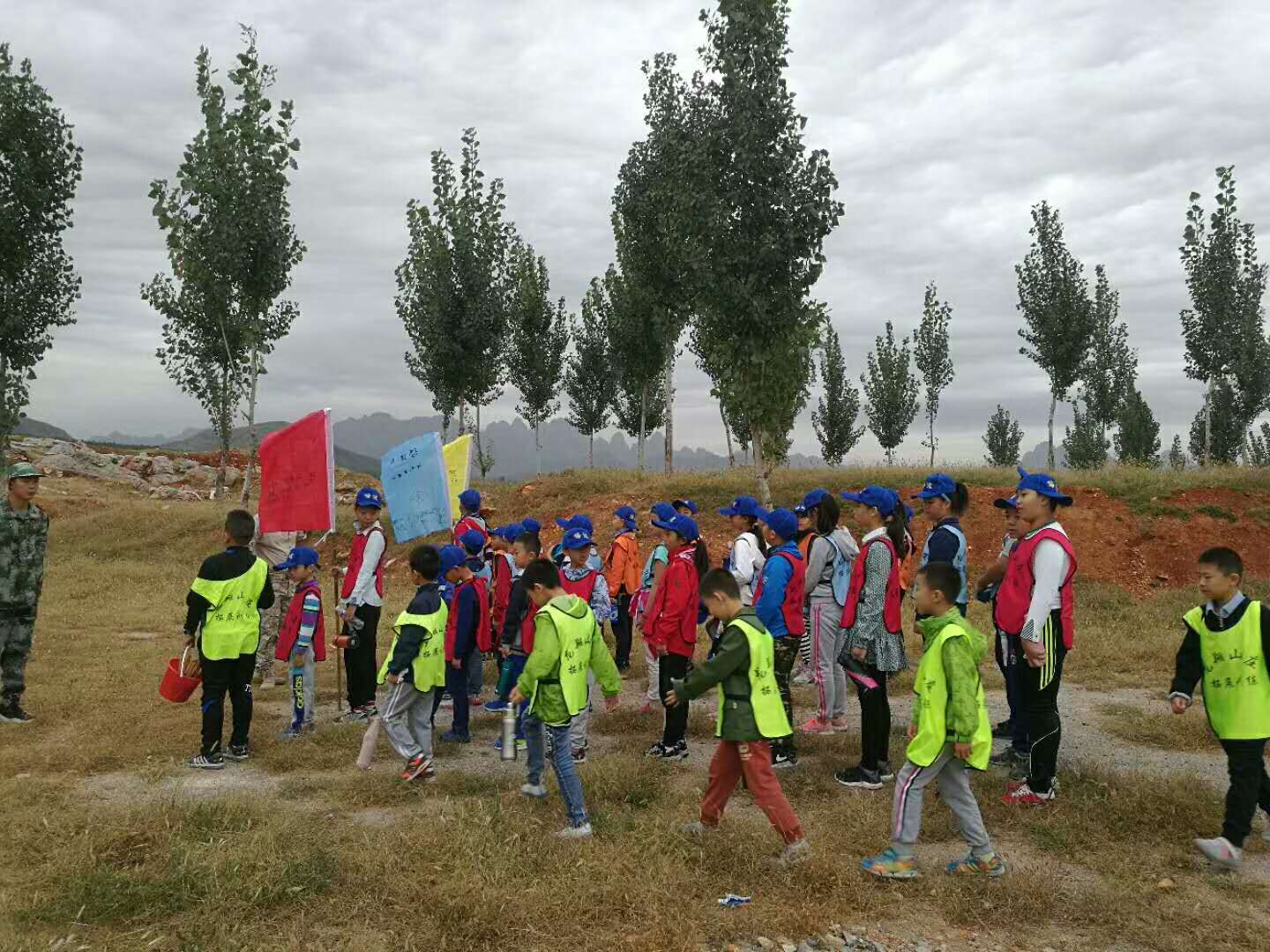 保定冬令營(yíng)企業(yè)戶外拓展訓(xùn)練中心龍翔未來(lái)星海