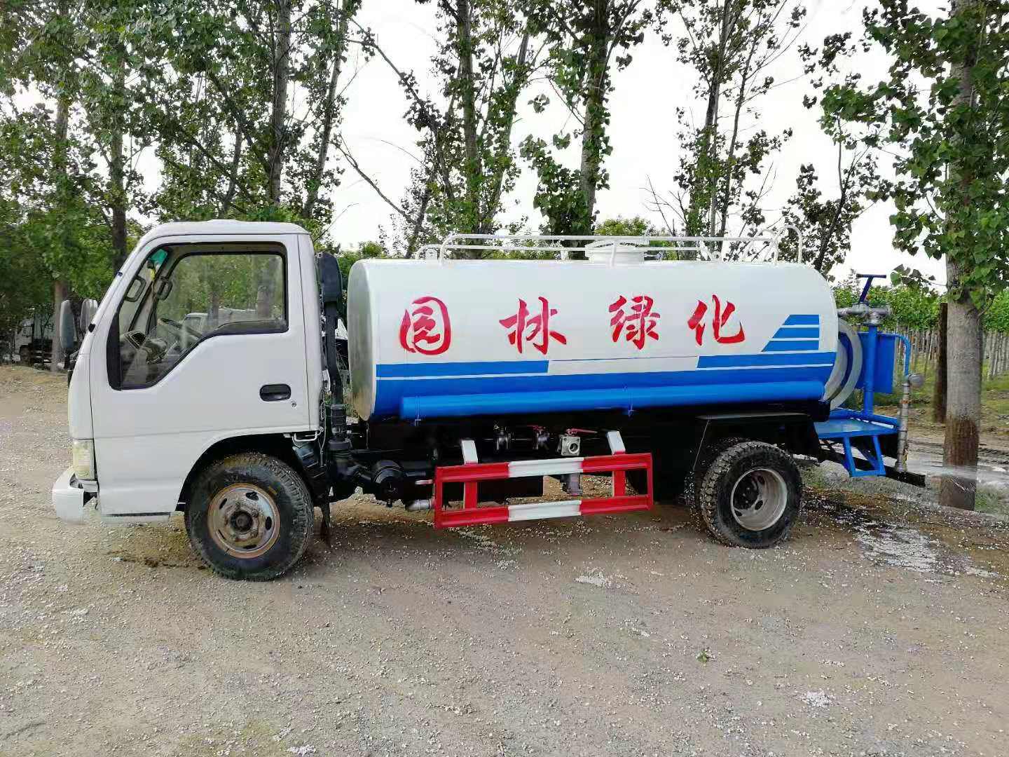 廠家專業(yè)生產(chǎn)銷售灑水車3噸5噸8噸10噸15噸綠化道路噴灑工地*質(zhì)保三年 二手灑水車