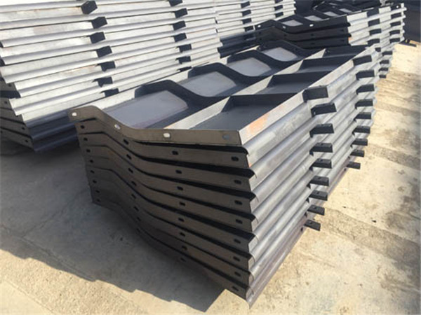 混凝土隔離墻模具混凝土隔離墩模具