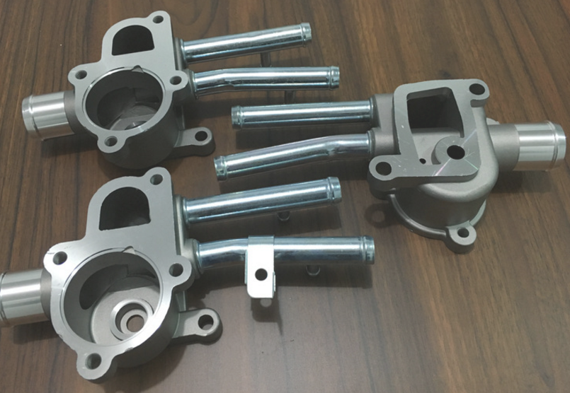 起亞汽車節(jié)溫器座25620-26100 現(xiàn)代汽車節(jié)溫器蓋/座25620-26160