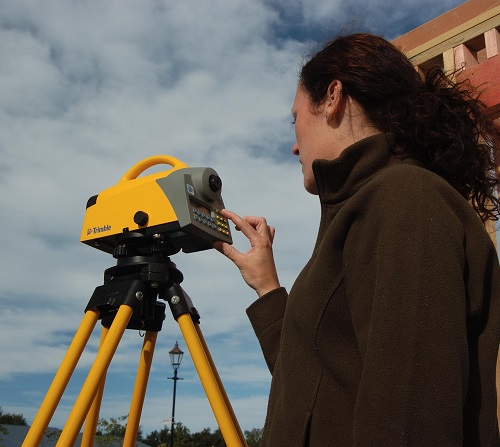 天寶DiNi數(shù)字水準(zhǔn)儀 快速精準(zhǔn)高程信息 武漢天寶耐特