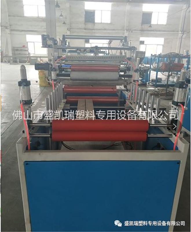 專業(yè)制造SKR-300型PUR在線包覆機(jī)滾膠包覆機(jī)