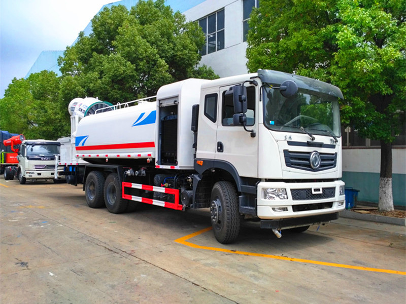 東風(fēng)T5后八輪抑塵車