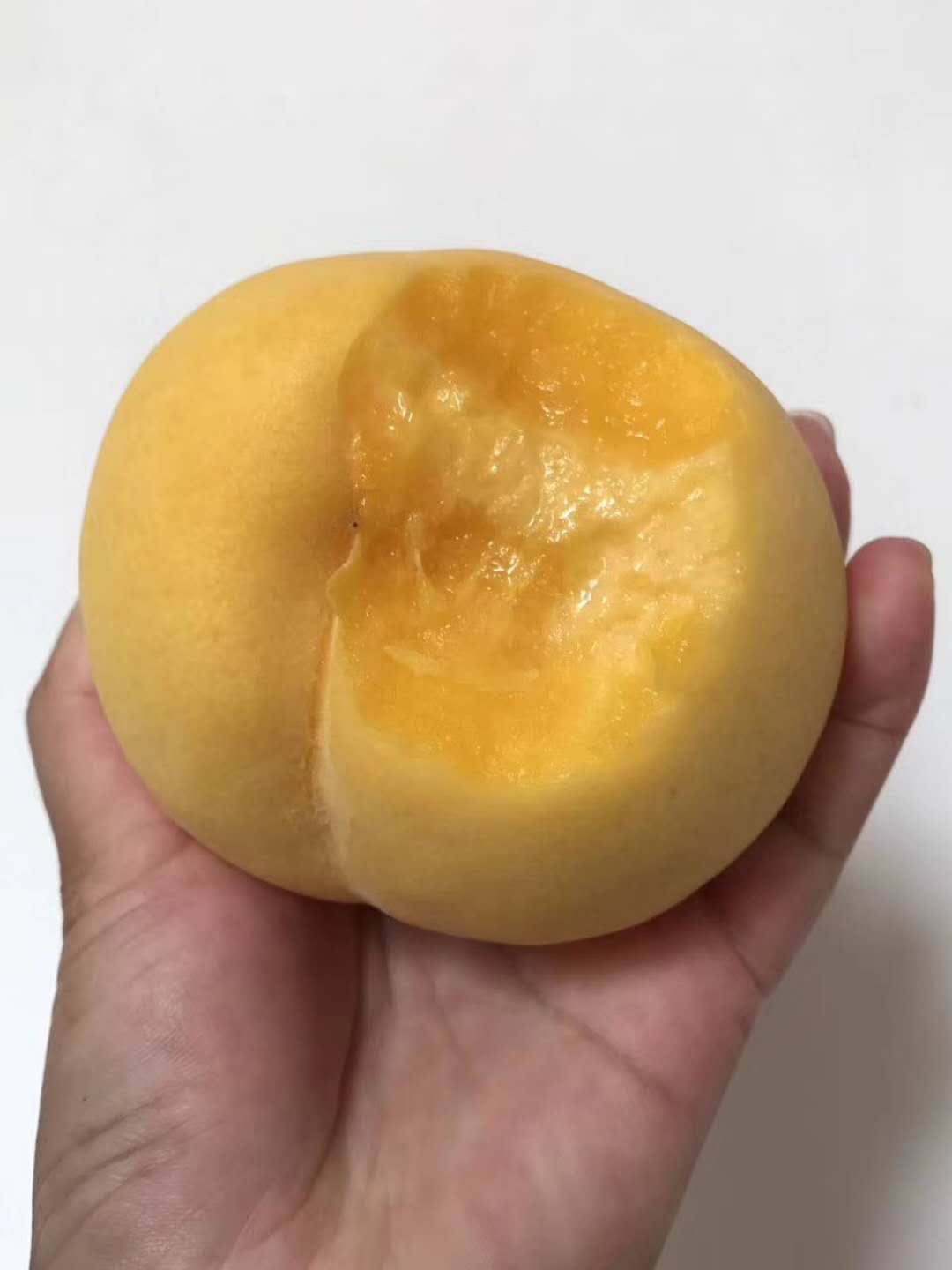 錦繡黃桃，黃桃樹(shù)苗，黃桃新品種，新品種黃桃苗，優(yōu)質(zhì)黃桃