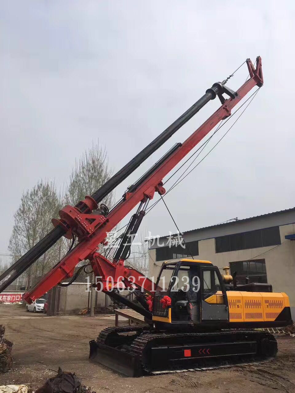 打房屋地基樁適合用履帶旋挖鉆機嗎 星工機鎖桿*打幾個孔