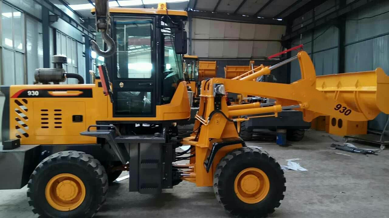 濰坊榮裝裝載機質(zhì)量好、操作靈巧、載重量大