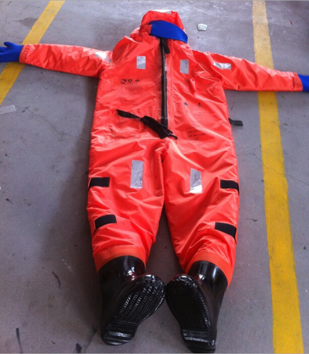 供應(yīng)DFB型船用絕熱型浸水保溫服廠家
