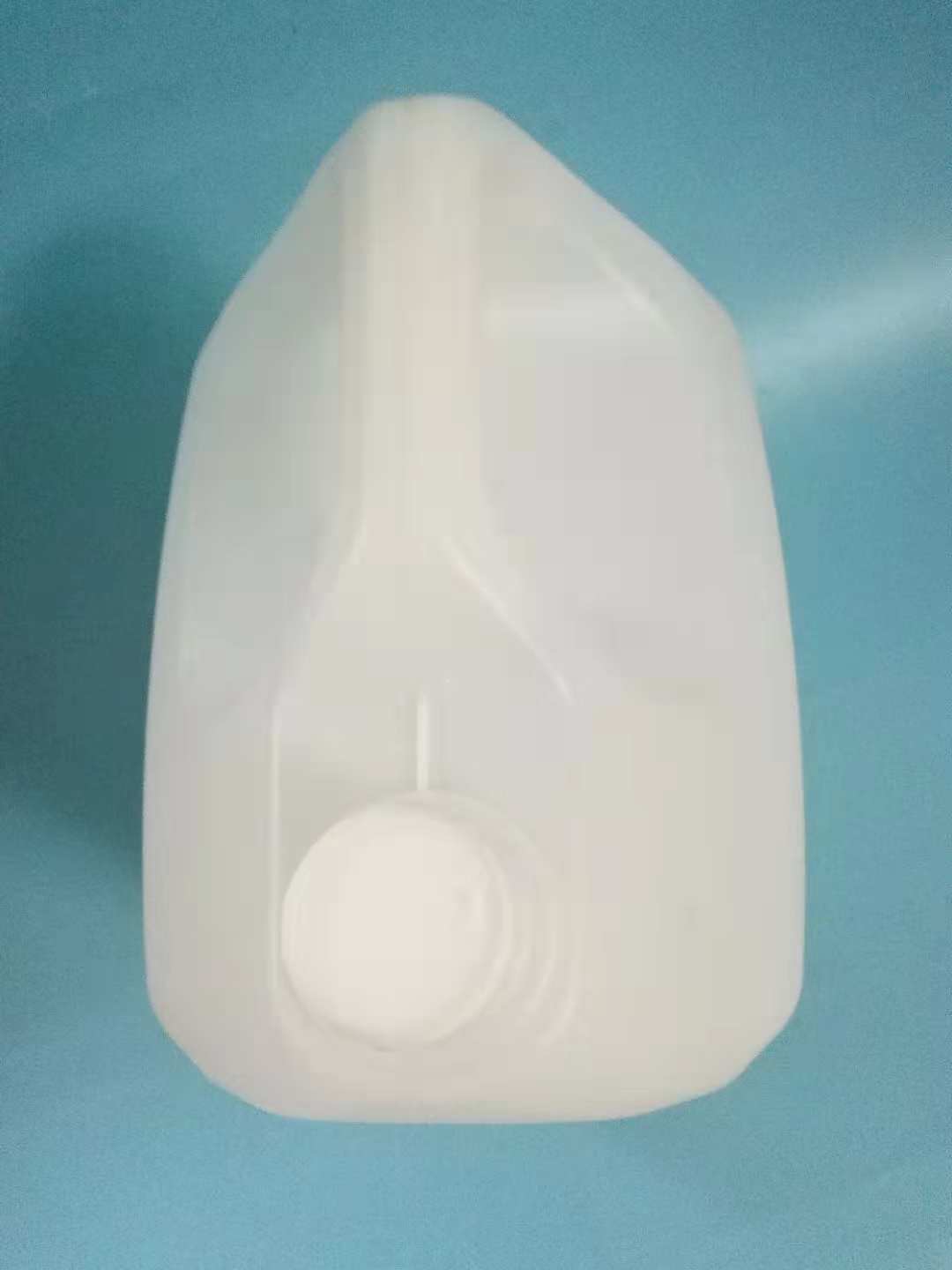 尿素桶 尿素桶價格 尿素桶廠家 尿素桶報價 河北尿素桶 滄縣智宇塑料制品廠歡迎廣大用戶來電咨詢  滄州尿素桶