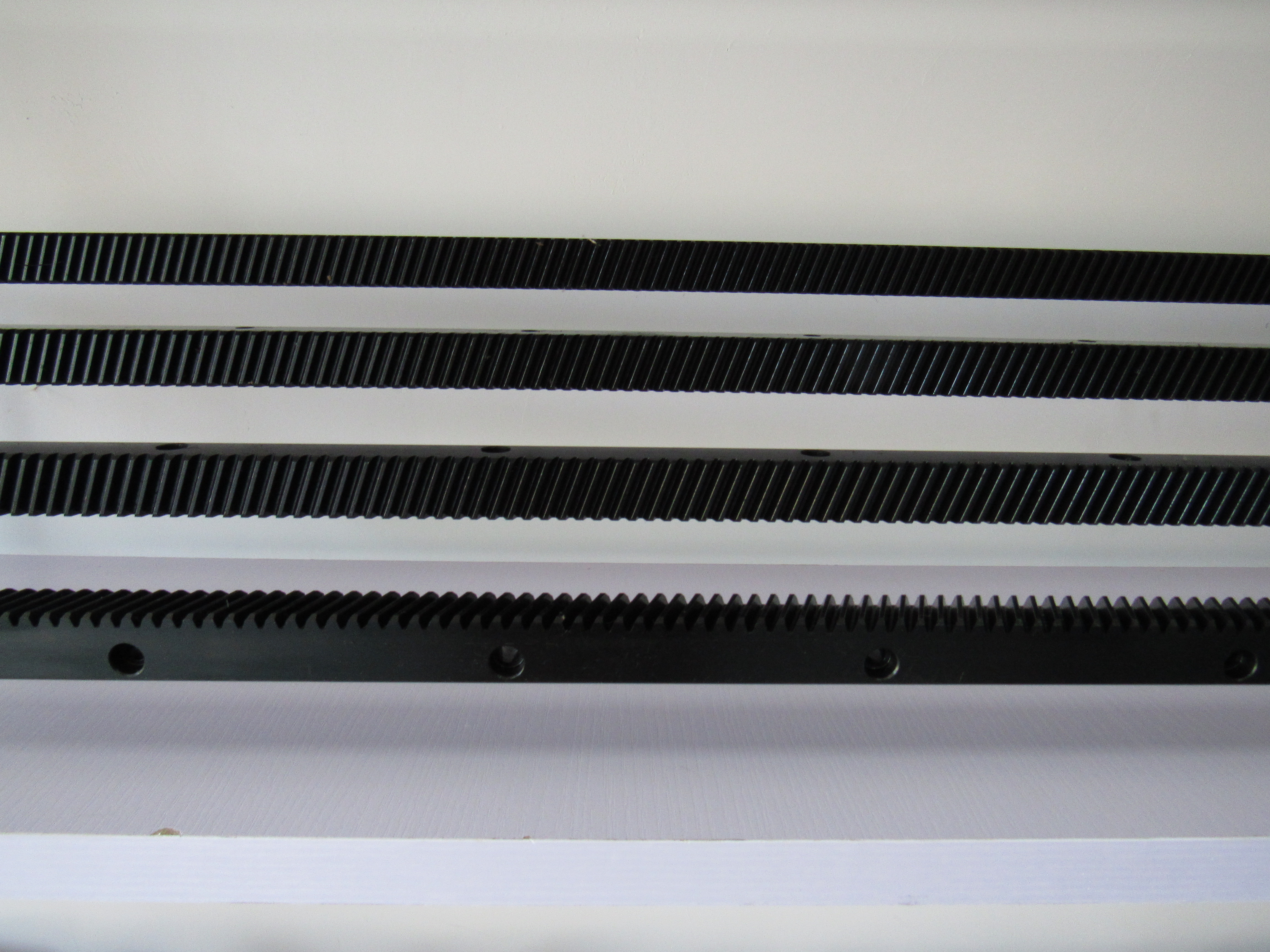 德國(guó)品德_佛山專業(yè)加斜齒條_佛山直齒條批發(fā)_佛山斜齒條廠家加工_佛山直齒條代理商_廣東直齒條價(jià)格  德國(guó)品牌直銷斜齒條