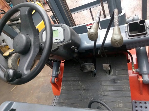 廠家直銷合力叉車二手合力1.5噸電瓶叉車