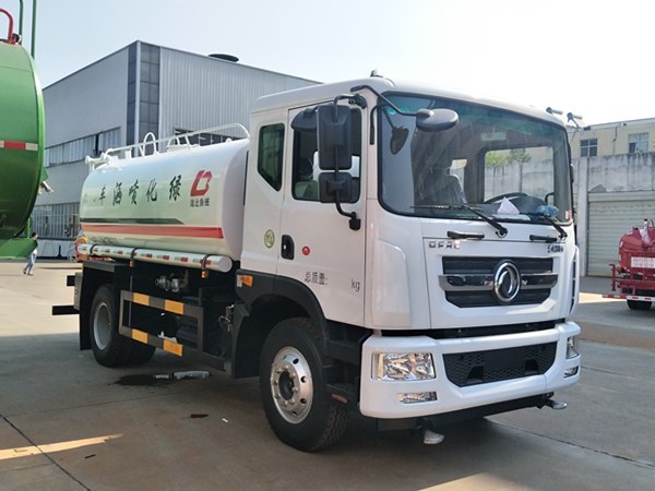 東風(fēng)多利卡10噸灑水車