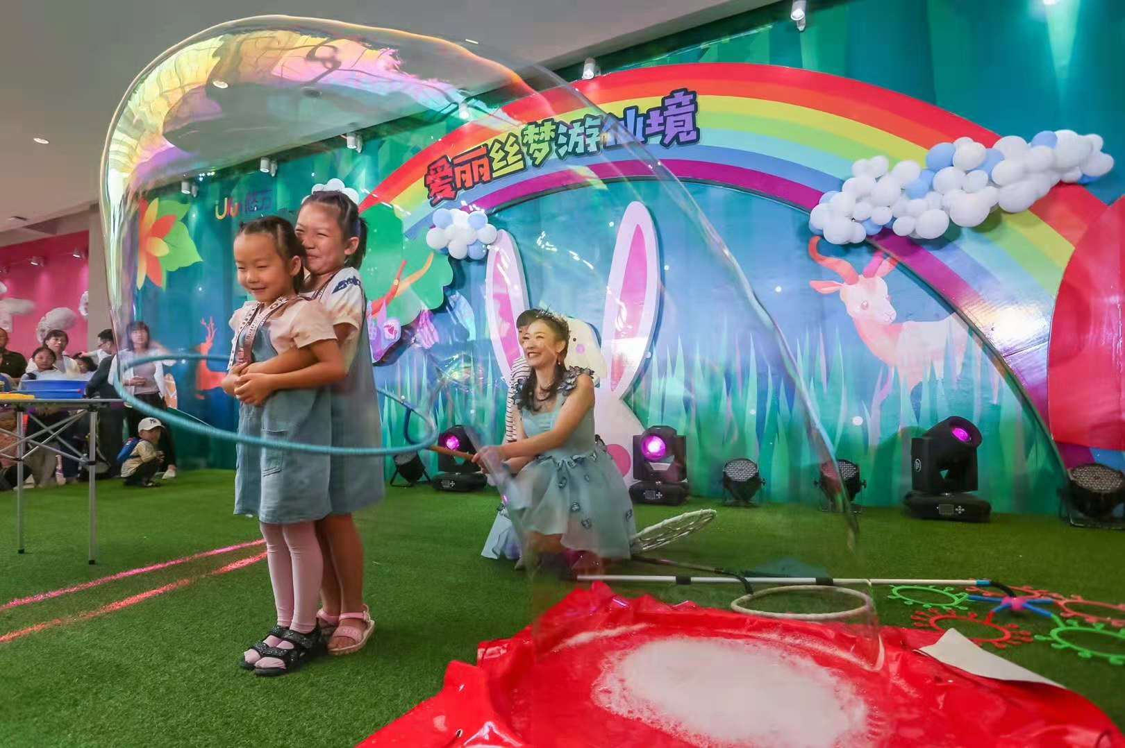 廣州泡泡秀演出 廣州泡泡秀表演 魔幻泡泡秀互動