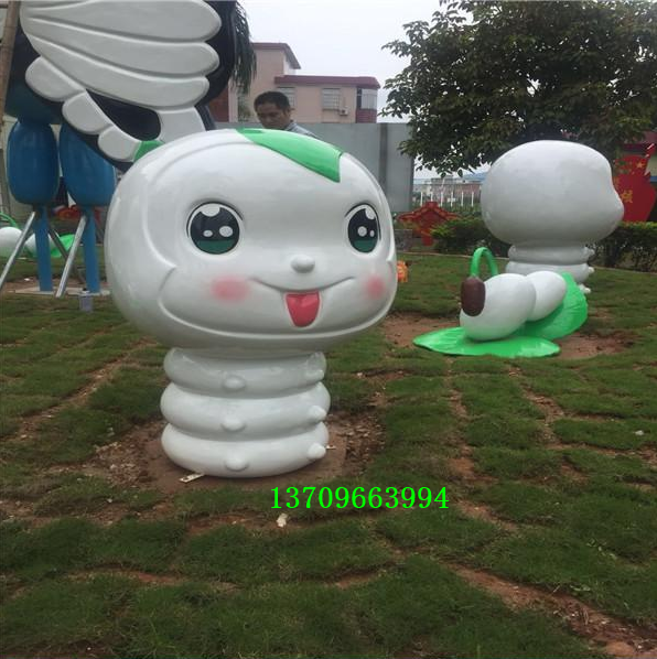 卡通動(dòng)漫雕塑、玻璃鋼卡通雕塑廠家定做、玻璃鋼卡通動(dòng)漫、玻璃鋼動(dòng)漫雕塑