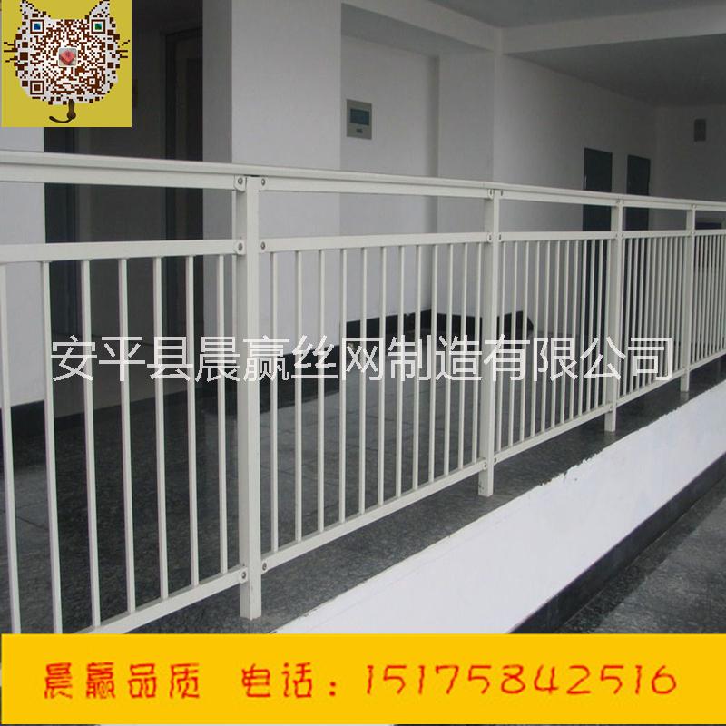 別墅小區(qū)陽(yáng)臺(tái)護(hù)欄  組裝式鋅鋼陽(yáng)臺(tái)護(hù)欄 戶外柵欄