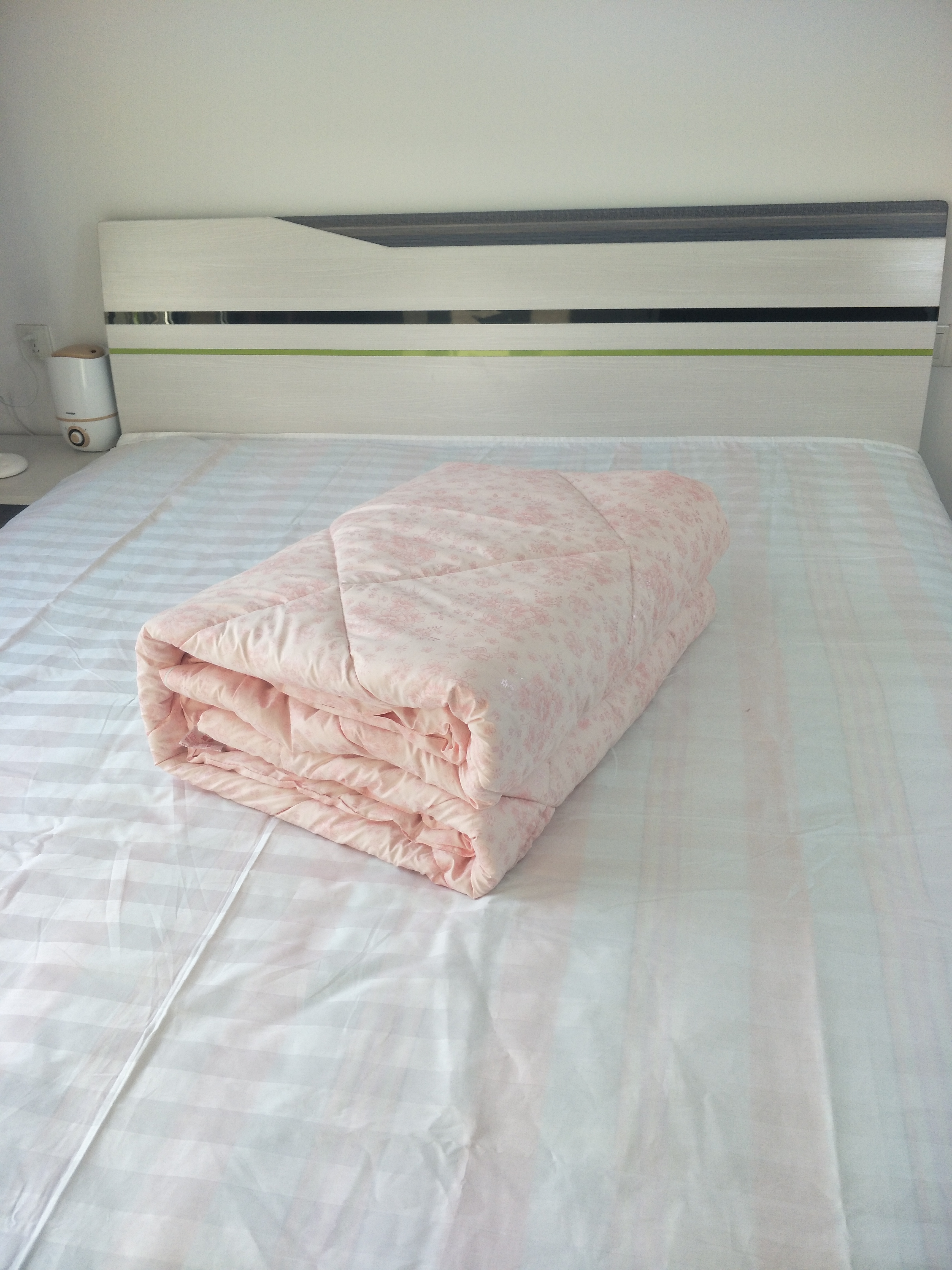 河北棉花被廠家  出售棉花被 純棉花被 棉花被廠家直銷(xiāo) 布料是純棉花被 河北棉花被廠家