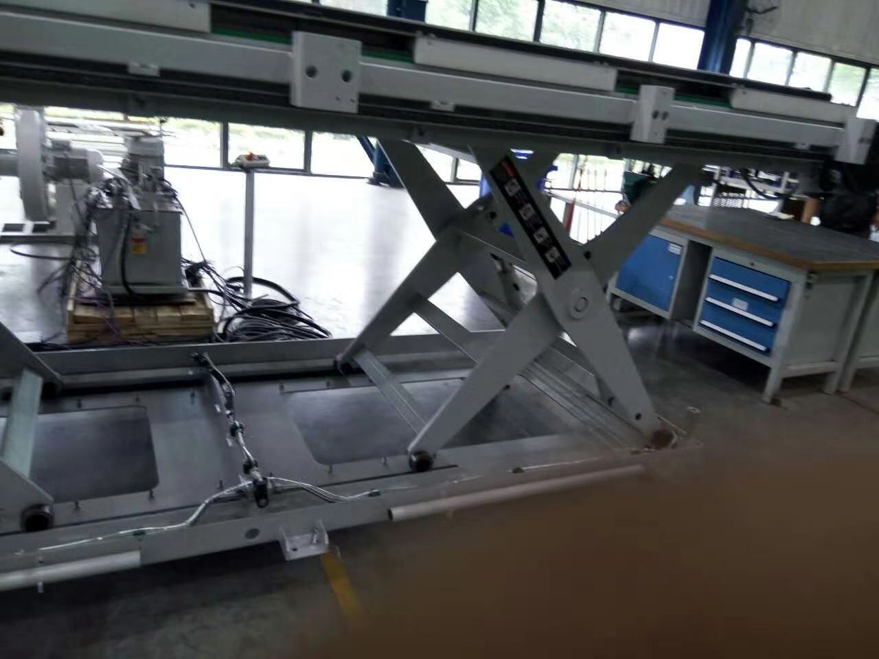 溫州置頂式升降平臺生產(chǎn)廠家哪家好-供應(yīng)商-廠家直銷批發(fā)報價