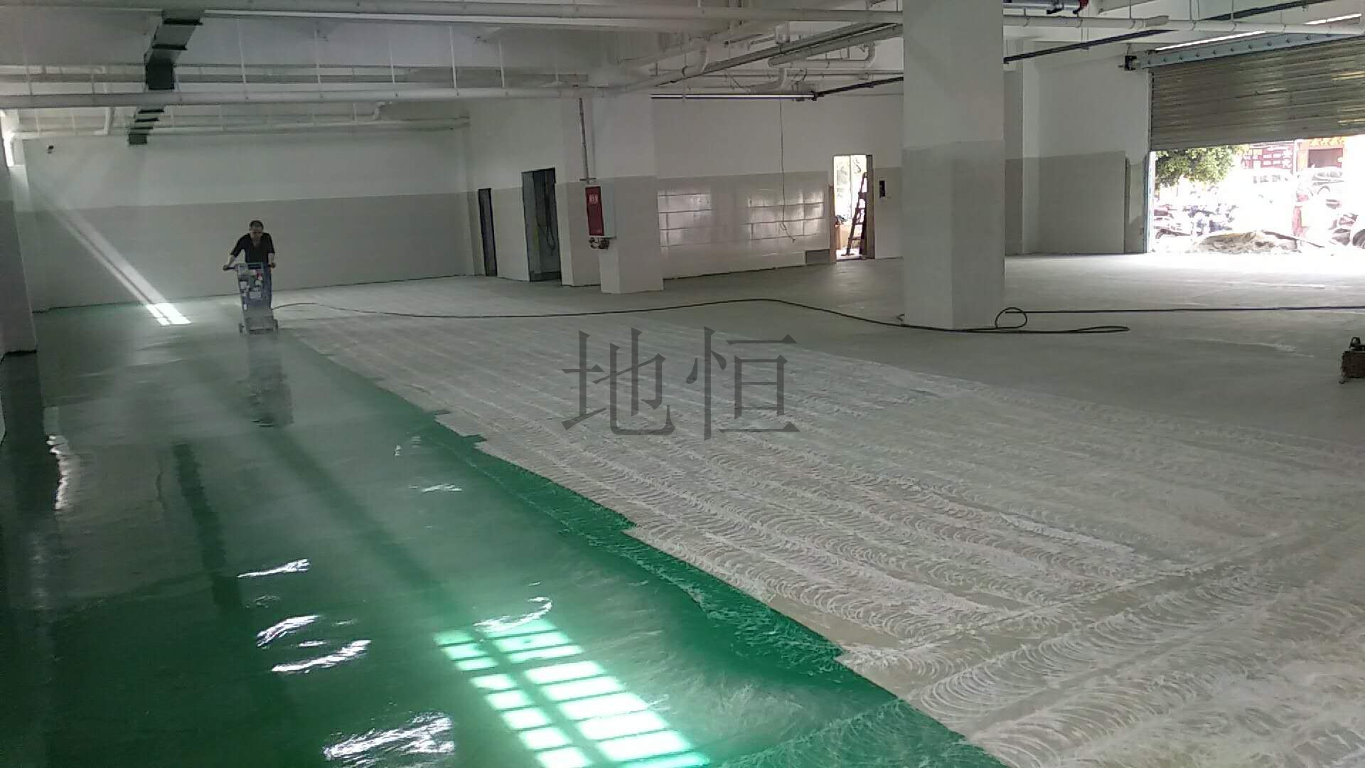 供應(yīng)地下室入口止滑處理 地下室入口防滑多少錢 地下室入口防振動坡道 地下室入口地坪施工