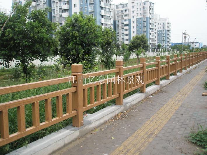 江西贛州仿木護欄仿木柵欄廠家 1.62米仿木梯形護欄