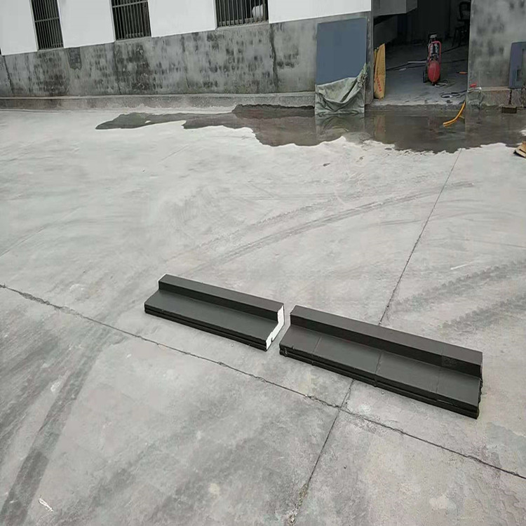 廠家直銷 數(shù)控泡沫切割機(jī) eps線條切割機(jī) * 經(jīng)久耐用