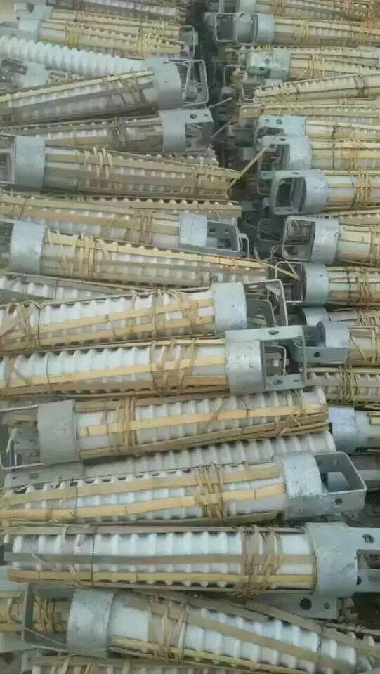 瓷橫擔(dān)絕緣子廠家