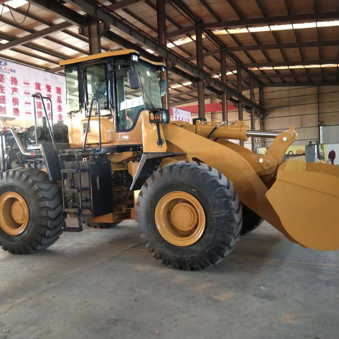 50裝載機鏟車制造榮裝機械馬力大、載重量大