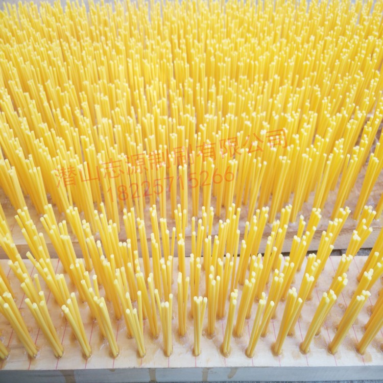 超耐磨草坪刷草機(jī)配件毛刷足球場跑道草坪刷子人造草坪沖刷毛刷