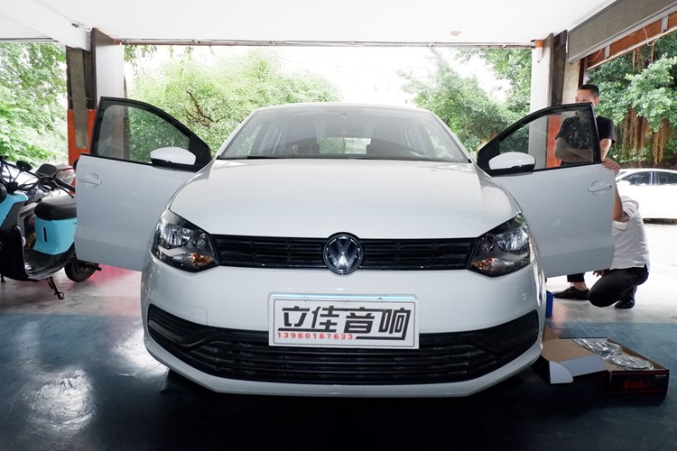 大眾polo升級(jí)芬朗汽車音響歌航A3 DSD云主機(jī)MBQ超低音備胎炮漳州立佳汽車音響