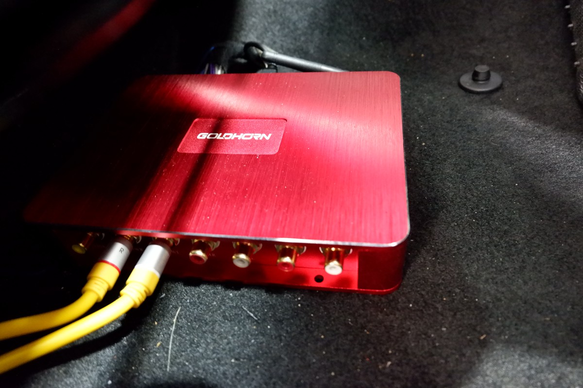 大眾polo升級(jí)芬朗汽車音響歌航A3 DSD云主機(jī)MBQ超低音備胎炮漳州立佳汽車音響