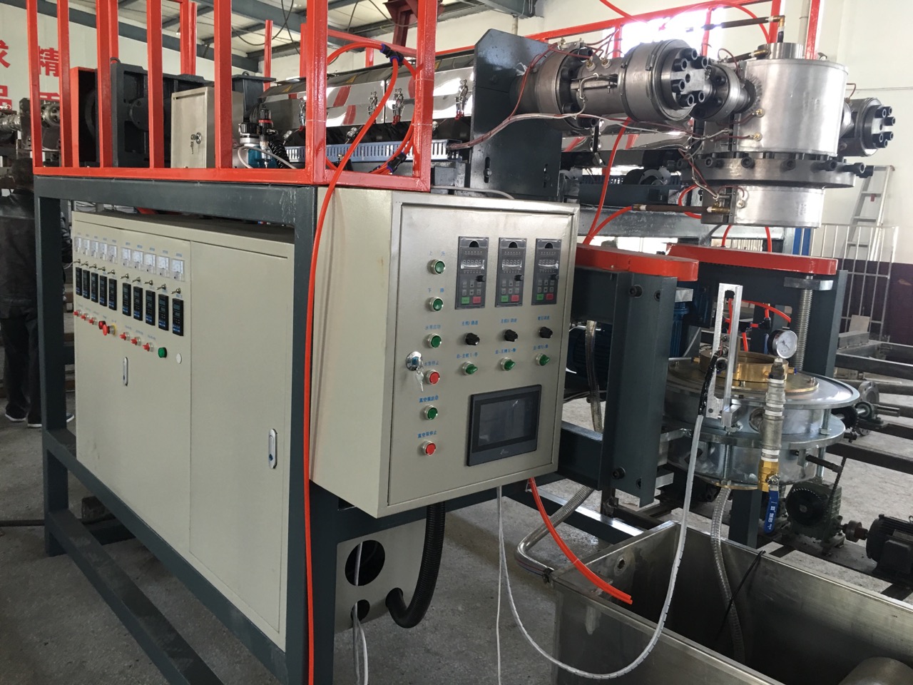 水帶生產(chǎn)線軟帶生產(chǎn)機器雙層水帶生