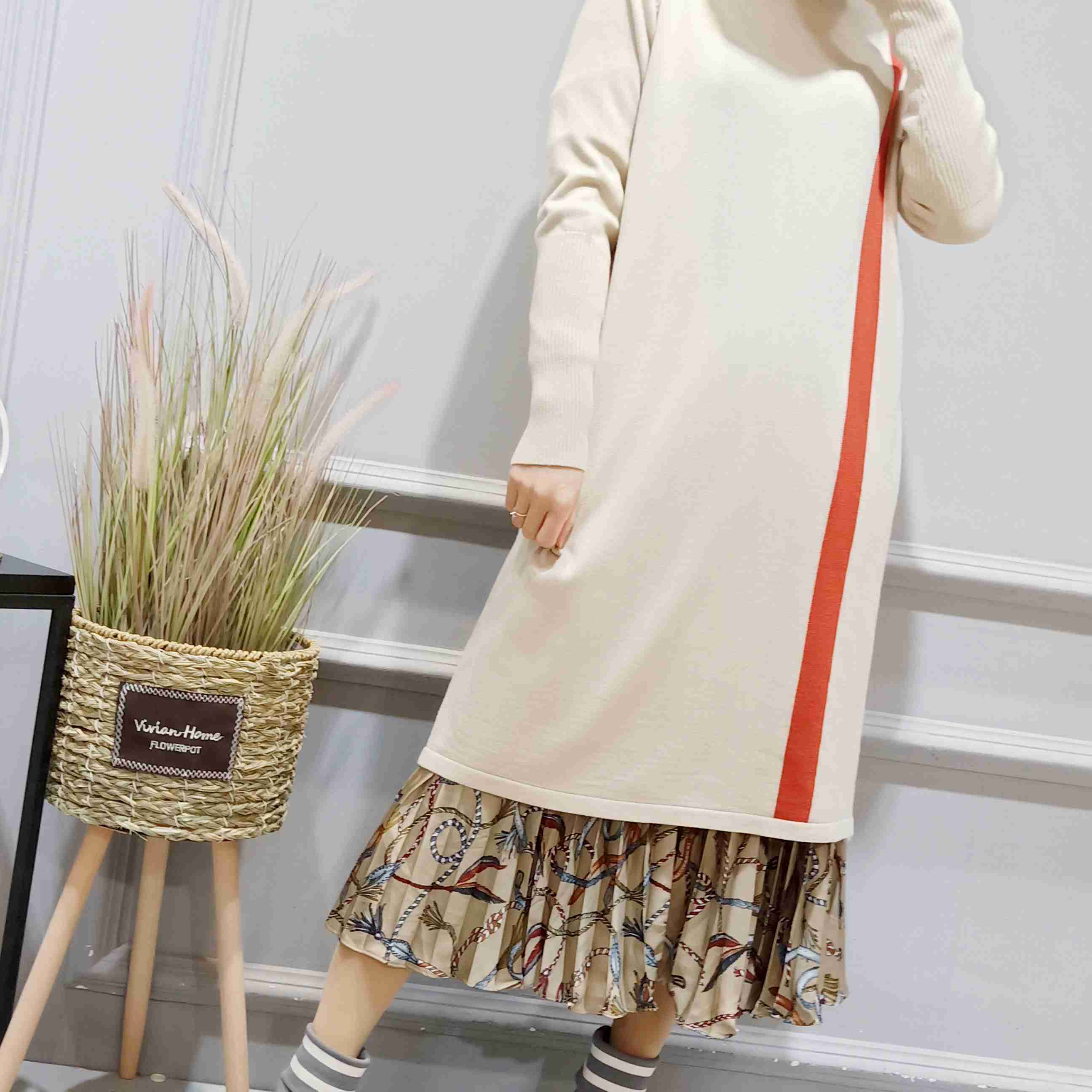 女裝折扣店卡嘉妮羊毛連衣裙貨源