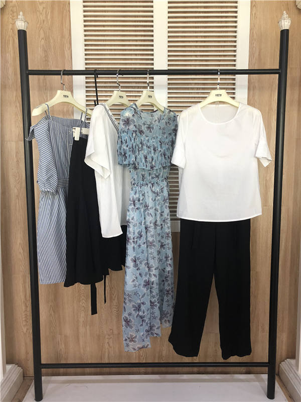 品牌女裝折扣店加盟哪家好 品牌女裝加盟費(fèi)多少