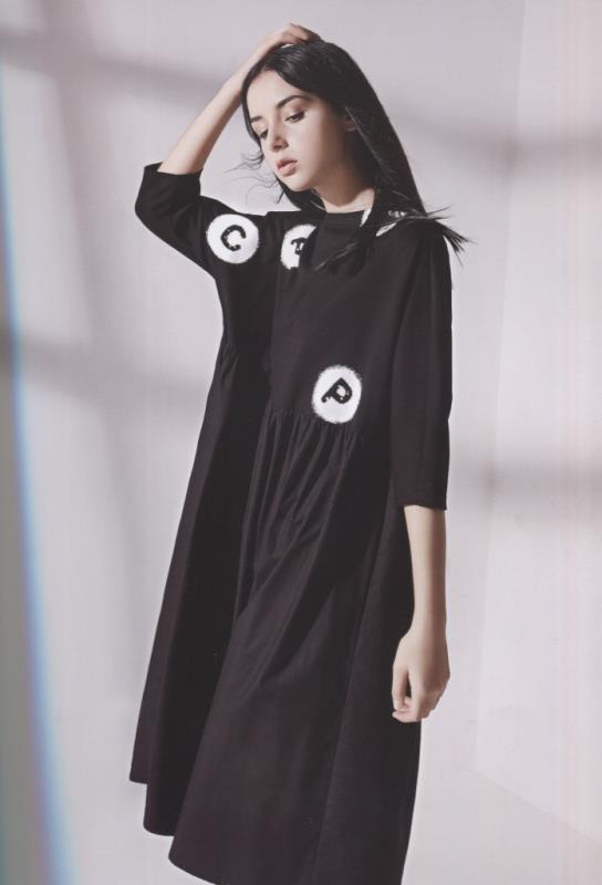 品牌折扣女裝 女裝折扣 阿萊貝琳服飾品牌折扣女裝批發(fā)