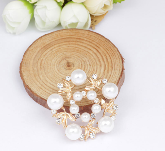 百搭閃鉆珍珠胸針廠家，百搭閃鉆珍珠胸針，閃鉆珍珠胸針，百搭閃鉆珍珠胸針款型，百搭閃鉆珍珠胸針供應商，百搭閃鉆珍珠胸針價格