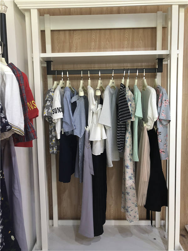 品牌女裝折扣店加盟哪家好 品牌女裝加盟費(fèi)多少