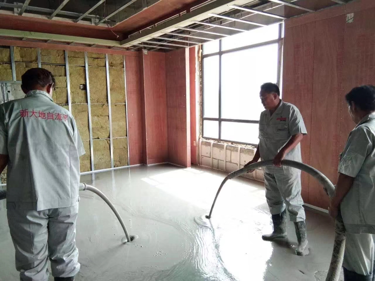 厚層自流平水泥地暖回填一次性找平