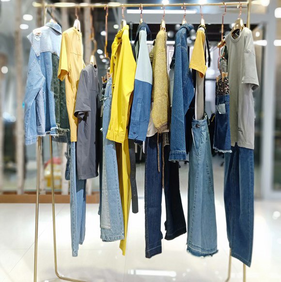 米梵張莉女裝折扣春夏裝廠家批發(fā)貨源