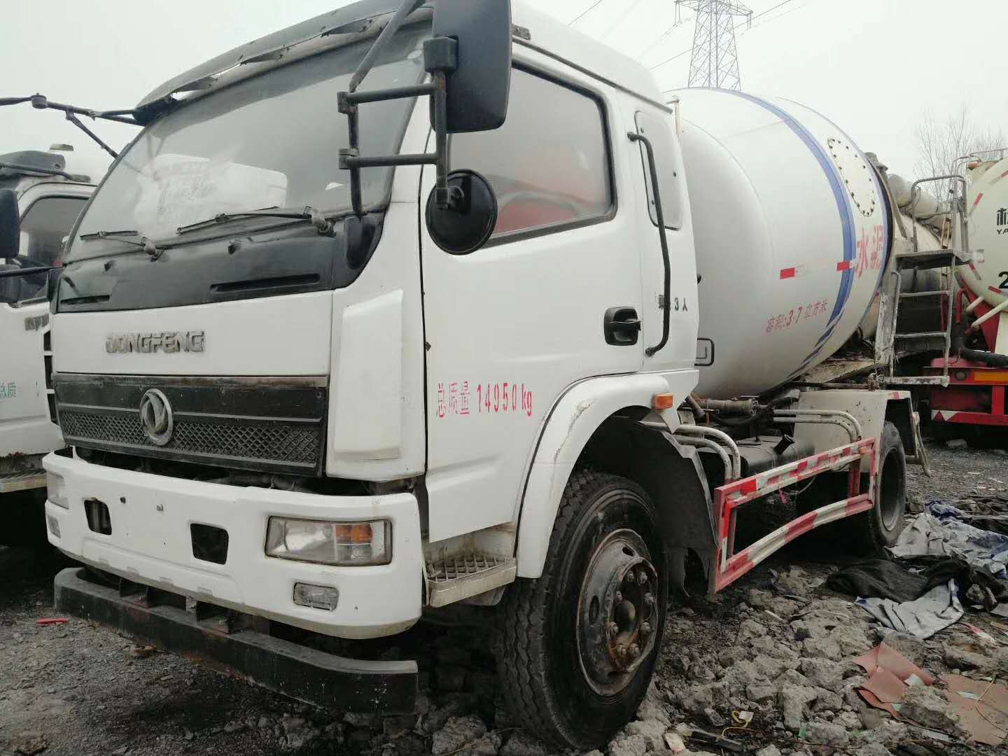 七方好攪拌運(yùn)輸車 梁山二手?jǐn)嚢柽\(yùn)輸車 二手?jǐn)嚢柽\(yùn)輸車出售 陜汽華康高配 梁山攪拌運(yùn)輸車