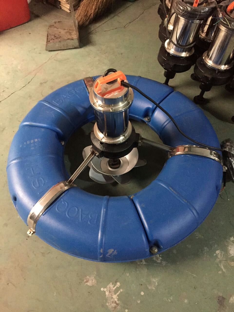 單相220V養(yǎng)魚池魚塘葉輪式增氧泵河塘曝氣式增氧機    曝氣式增氧機－02