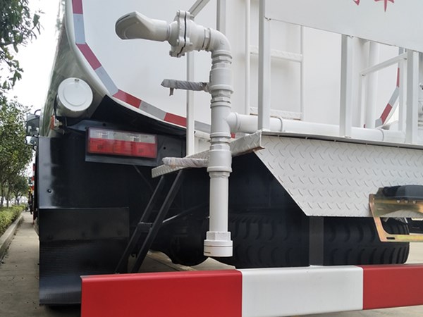 東風(fēng) 9方福瑞卡灑水車廠家直銷